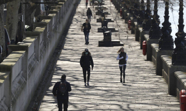 Κορονοϊός-Βρετανία: Στους 465 οι νεκροί από την πανδημία