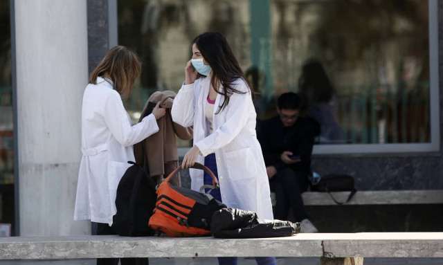 Κορονοϊός: Τον θάνατο της 41χρονης στην Καστοριά διερευνούν ΕΟΔΥ και υπουργείο Υγείας