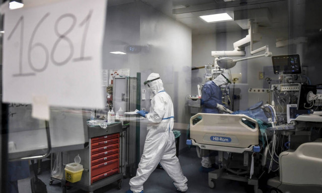 Κορονοϊός: Θρίλερ με το θάνατο του καθηγητή - Παρουσιάστηκε θρόμβωση στους πνεύμονές του