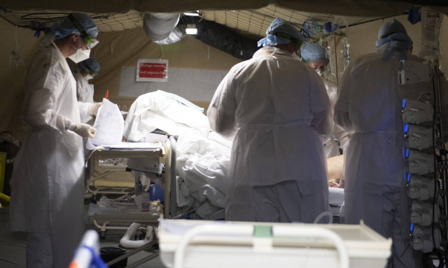 Κορονοϊός - Ισπανία: Αριθμοί που προκαλούν τρόμο - 655 νεκροί σε 24 ώρες - 8.578 νέα κρούσματα