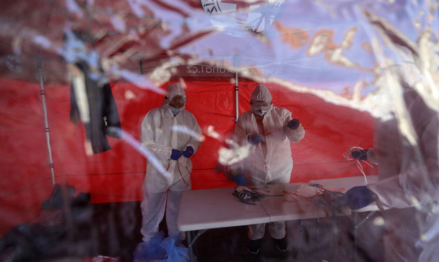 Κορονοϊός: Περισσότεροι από 26.500 οι νεκροί - Πάνω από 570.000 τα κρούσματα σε όλον τον κόσμο