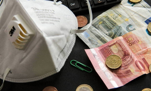 Αναστολή σύμβασης εργασίας: Ποιες κατηγορίες εργαζομένων θα πάρουν τα 800 ευρώ και πότε 