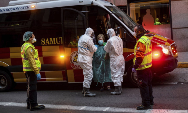 Κορονοϊός - Ισπανία: «Σε αυτό τον πόλεμο επιλέγουμε ποιος θα ζήσει και ποιος θα πεθάνει»