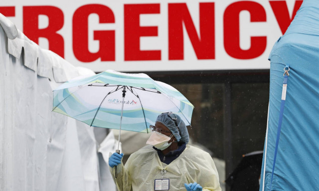 Κορονοϊός ΗΠΑ: 728 οι νεκροί στη Νέα Υόρκη - Αναβάλλονται oι προκριματικές εκλογές των κομμάτων