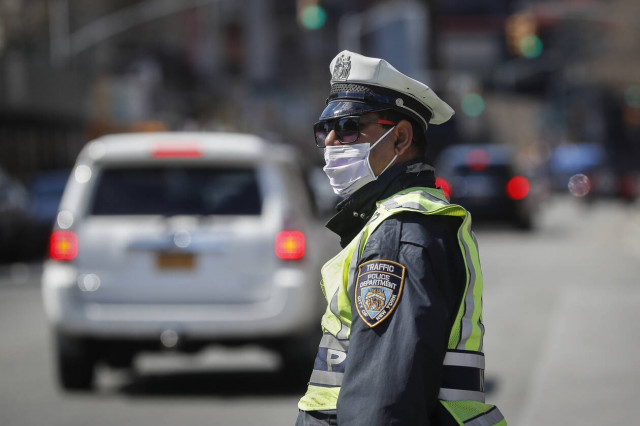 Κορονοϊός: Ραγδαία εξάπλωση στις ΗΠΑ – Ο Τραμπ σκέφτεται να βάλει σε καραντίνα ολόκληρη τη Νέα Υόρκη