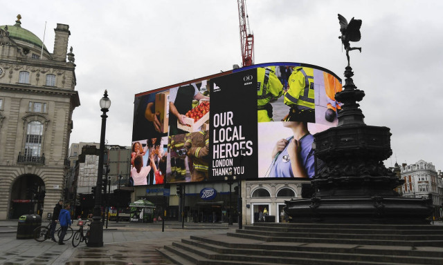 Κορονοϊός - Βρετανία: Τζόνσον ακούς; 209 θάνατοι σε ένα 24ωρο - Στους 1.228 οι νεκροί