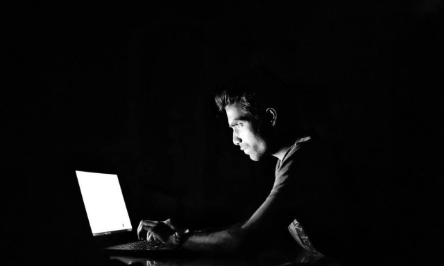 Προσοχή: Αν σας έρθει αυτό το e-mail ΜΗΝ το ανοίξετε (pics)