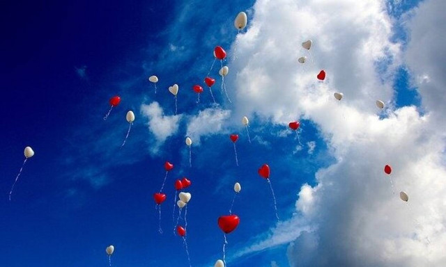 Αυτά είναι νέα! Ήταν αγκαλιασμένοι για ώρες στη Χαλκίδα