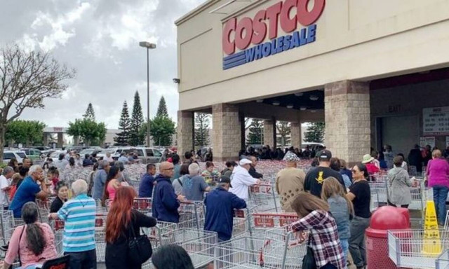 Τρέλα και παράνοια στα σούπερ μάρκετ! (video)