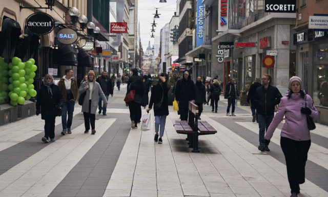 Κορονοϊός: Σοκάρει η μαρτυρία Ελληνίδας που ζει στη Σουηδία: «Παρακινούν τον κόσμο να βγει έξω»