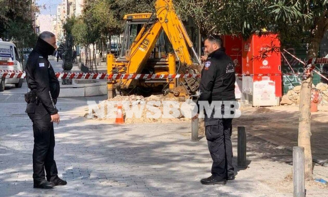 Οβίδα του Β' Παγκοσμίου Πολέμου στο Σύνταγμα - Αποκλείστηκε η περιοχή