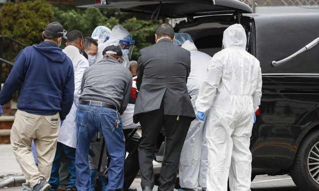 Κορονοϊός: Τραγωδία - Έχασε και τους δύο γονείς της μέσα σε 12 ώρες