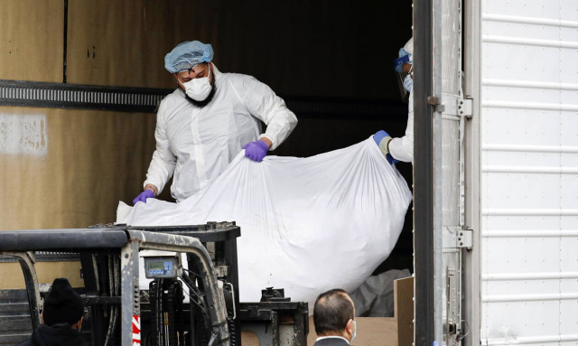 Κορονοϊός - Ο πλανήτης μετρά τους νεκρούς του: 40.000 θύματα και 800.000 κρούσματα