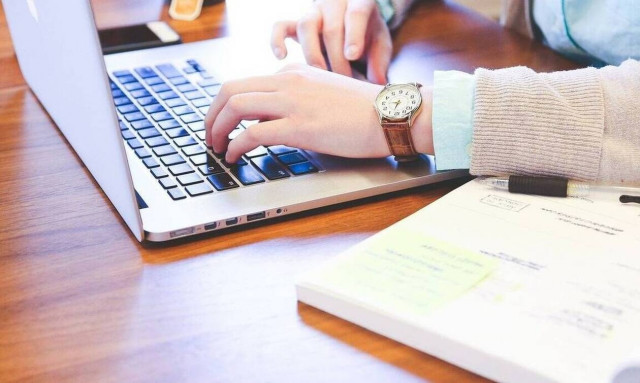 «Φρένο» στην τηλεργασία: Επιτρέπεται μόνο στο 10% των υπαλλήλων μίας επιχείρησης να κάνει χρήση 