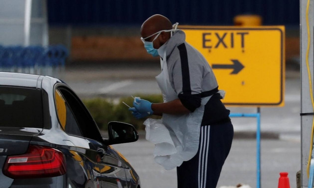 «Καλπάζει» ο κορονοϊός στη Βρετανία: 563 νεκροί σε ένα 24ωρο - Πάνω από 4.300 νέα κρούσματα