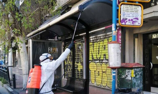 Κορονοϊός: Καθημερινή απολύμανση σε 750 στάσεις λεωφορείων και τρόλεϊ από τον Δήμο Αθηναίων