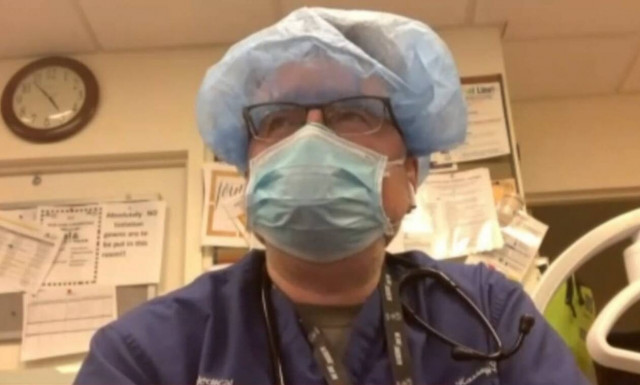 Συγκλονίζει Έλληνας γιατρός στη Νέα Υόρκη: Είμαστε σε πόλεμο με τον κορονοϊό και χάνουμε κάθε μέρα