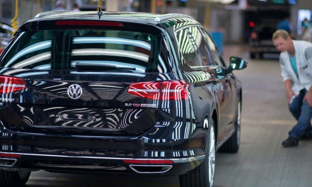 H γερμανική αυτοκινητοβιομηχανία ίσως χάσει 100.000 θέσεις εργασίας λόγω κορονοϊού