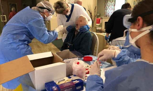 Κορονοϊός: Εξετάζονται όλοι οι ηλικιωμένοι στο Γηροκομείο Αθηνών 