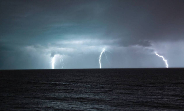 Σκιάθος: «Βούλιαξε» το νησί από την κακοκαίρια	