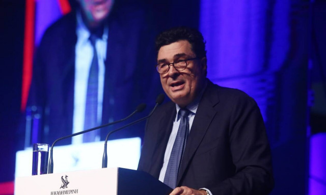 Κορονοϊός: Συγκλονίζει ο Αλέξης Παπαχελάς - Οι δύσκολες ώρες στη ΜΕΘ