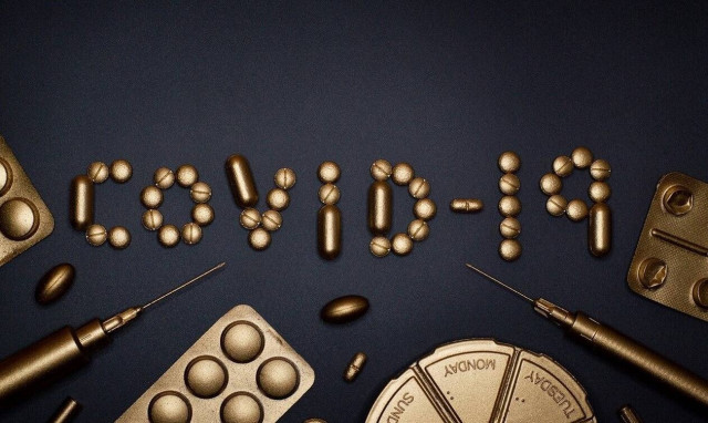 Κορονοϊός: Συγκλονίζει γιατρός – «Αισθανόμαστε σαν πρόβατα που πάνε για σφαγή» (pics)