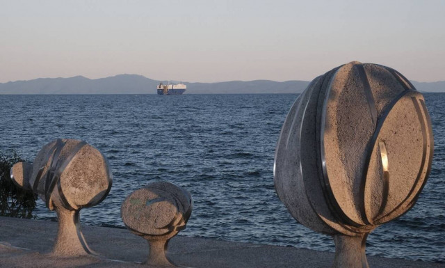 Κορονοϊός – Βόλος: Έκλεισε και η παραλία της πόλης (pics+vid)
