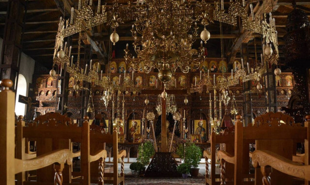 Κορονοϊός: Το ΣτΕ απέρριψε αίτημα να «παγώσει» η απαγόρευση για τις λειτουργίες στις εκκλησίες