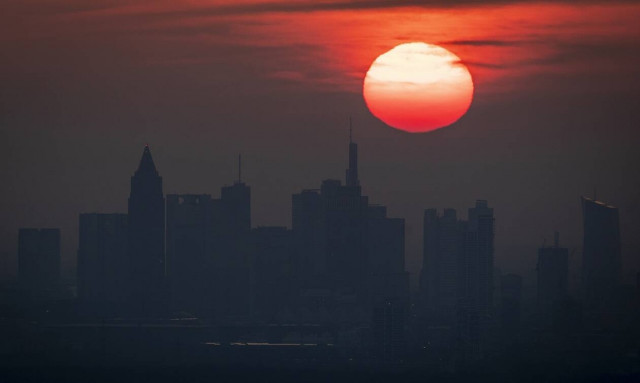 Κορονοϊός: Ο αγώνας για το εμβόλιο και οι διαφορές του Covid -19 με SARS - Mers