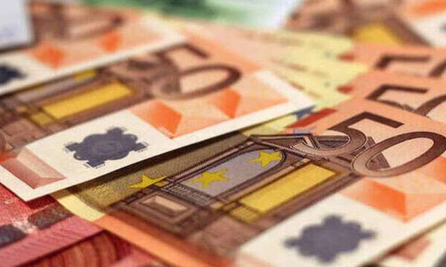 Κορονοϊός - «Βρέχει» χρήματα: Δείτε αναλυτικά πότε θα πληρωθούν συντάξεις και επιδόματα 