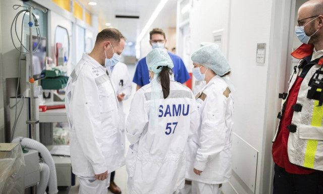 Κορονοϊός: Γεμίζει φέρετρα και η Γερμανία - Διπλασιάστηκαν οι νεκροί σε λίγες ώρες