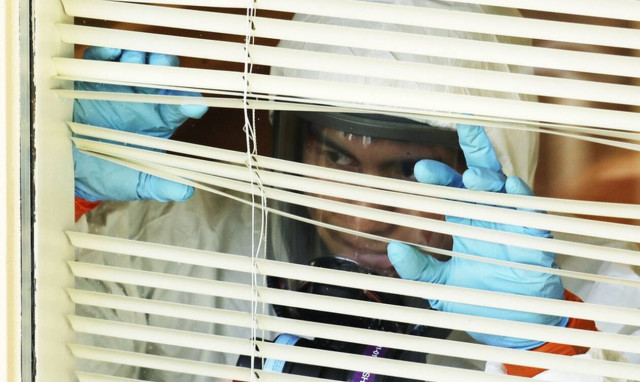 Κορονοϊός - Έλληνας γιατρός για την τραγωδία στις ΗΠΑ: Διαλέγουμε πια τους ασθενείς που θα ζήσουν