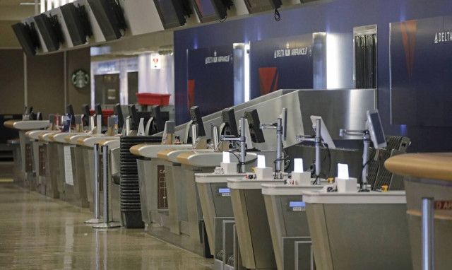 Κορονοϊός: Η Κομισιόν ζητά παράταση της απαγόρευσης εισόδου στην Ευρώπη για άλλον ένα μήνα 