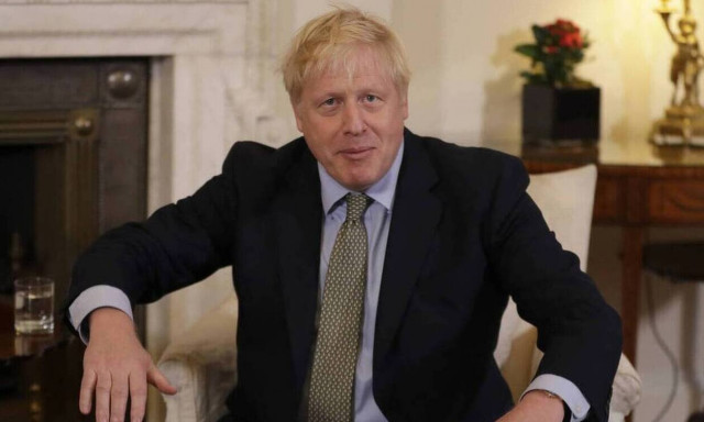 Κορονοϊός: Ο Μπόρις Τζόνσον πλέον «κάθεται στο κρεβάτι» - Τα νεά για την υγεία του