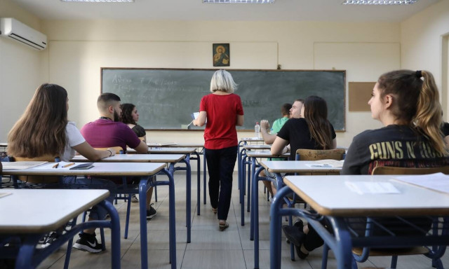 Πανελλήνιες 2020: Ανατροπή! Εξετάσεις με ύλη Μαρτίου - Το σχέδιο του υπουργείου Παιδείας