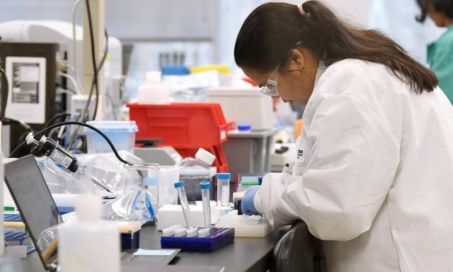 Κορονοϊός Ρωσία: Μεταγγίσεις πλάσματος αίματος από ασθενείς που ανέρρωσαν σε νοσούντες 