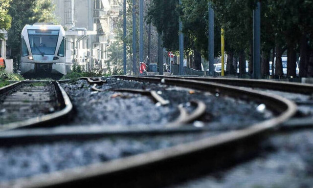 Απαγόρευση κυκλοφορίας: Επεκτείνεται η ακινησία σε σχολικά λεωφορεία και τα τουριστικά τρένα