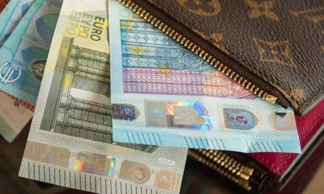 Επίδομα 800 ευρώ: Πώς θα υποβάλλουν την αίτηση όσοι δεν πρόλαβαν 