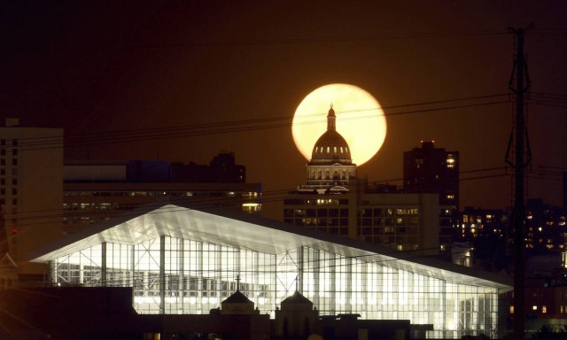 Ο εφιάλτης του κορονοϊού: 100.000 νεκροί και πάνω από 1,6 εκατ. κρούσματα - Ο πλανήτης σε lockdown