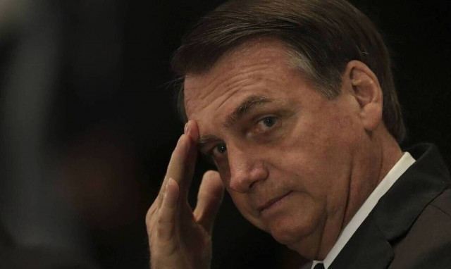 Κορονοϊός: Ο Μπολσονάρου σνομπάρει τα μέτρα και κυκλοφορεί... ελεύθερα!