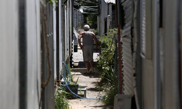Κορονοϊός - Στη Λάρισα με ελικόπτερο Τσιόδρας-Χαρδαλιάς: Μαζικά τεστ στον καταυλισμό των Ρομά