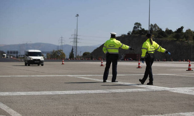 Κορονοϊός: Το Πάσχα κρίνεται η διάρκεια των περιορισμών – Τα σενάρια για τον τουρισμό