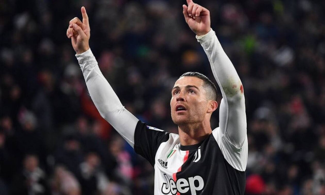 Kριστιάνο Ρονάλντο: Πώς βιώνει την καραντίνα - Οι δύσκολες στιγμές με τη μητέρα του (photos)