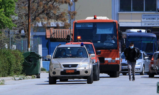 Κορονοϊός - Λάρισα: Άλλοι τέσσερις Ρομά θετικοί στον ιό - Σε «πολιορκία» η πόλη (pics&vids)