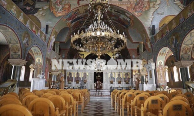 Κυριακή των Βαΐων: «Ωσαννά» χωρίς πιστούς – Ελάχιστος κόσμος έξω από ναούς