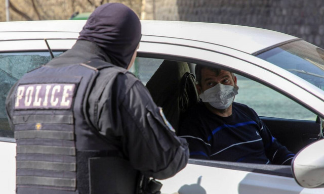 Απαγόρευση κυκλοφορίας: Κάποιοι ακόμα να βάλουν μυαλό - Δεκάδες οι νέες παραβάσεις