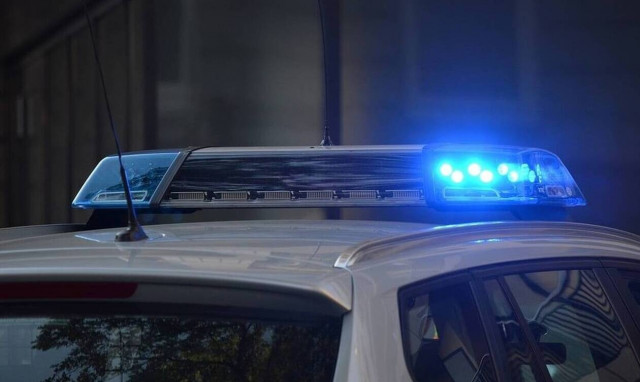 Σάλος σε γειτονιά - Γδύθηκε και άρχισε να χορεύει ολόγυμνη (pics)