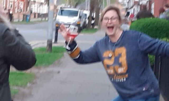 Νόμιζαν ότι έκαναν πάρτι εν μέσω καραντίνας - Τι βρήκε τελικά η Αστυνομία (pics)