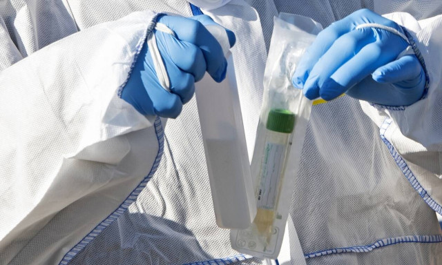 Κορονοϊός: Ανατρέπονται όλα! Τι ισχύει για τα μοριακά τεστ - Γιατί ανησυχούν οι επιστήμονες
