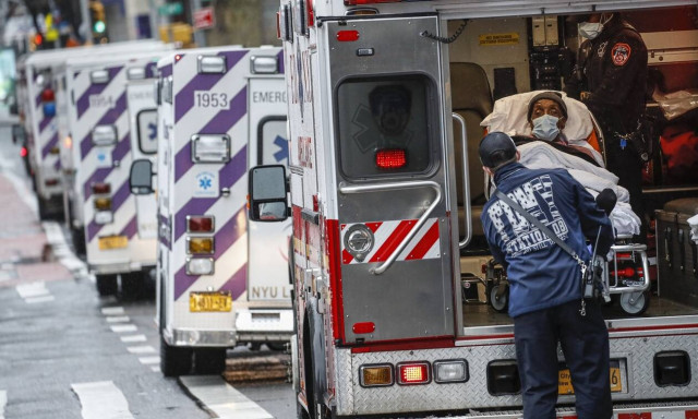 Ο κορονοϊός θερίζει τις ΗΠΑ: Σχεδόν 25.000 νεκροί